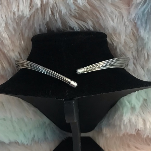 Gorgeous pink and silver metal choker. - Picture 5 of 7